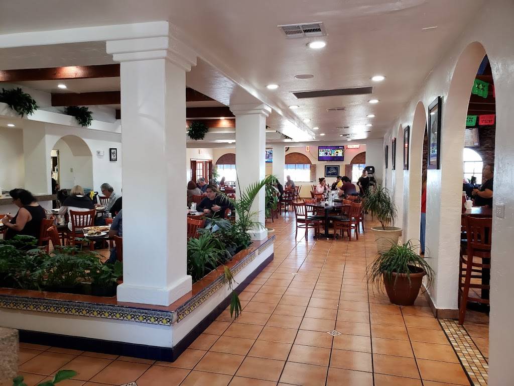 Ernies Cafe | restaurant | 1506 North Zaragoza Road, 6982 Industrial Ave, El Paso, TX 79936, USA | 9158569272 OR +1 915-856-9272