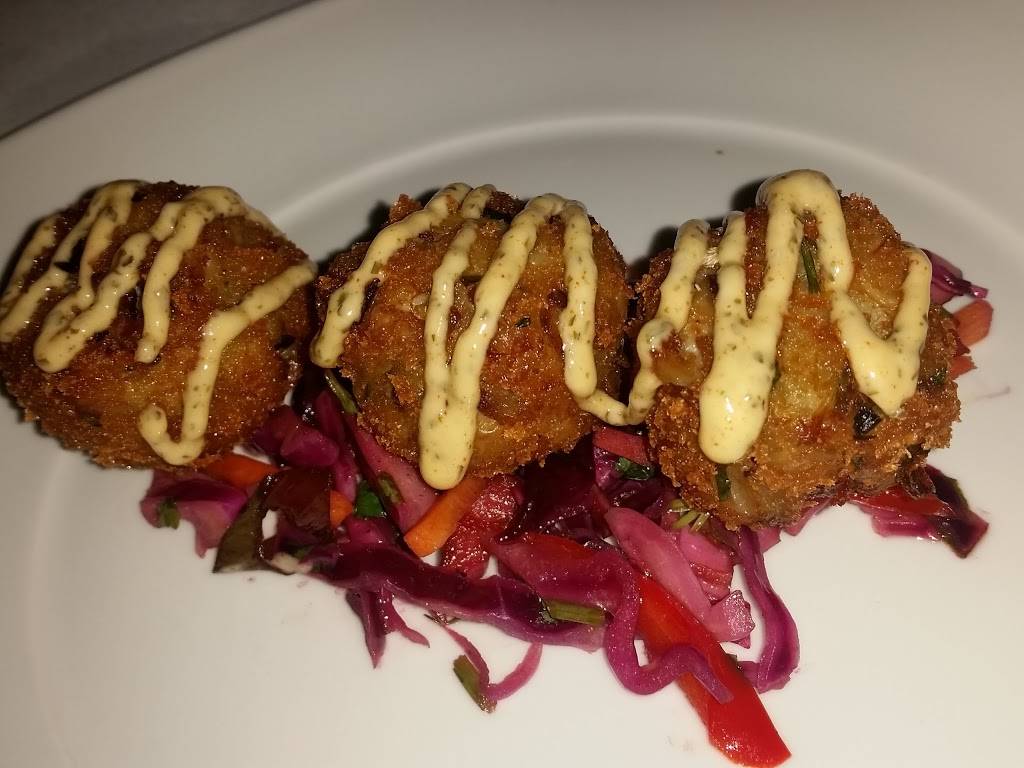 St Martins | restaurant | 3020 Greenville Ave, Dallas, TX 75206, USA | 2148260940 OR +1 214-826-0940