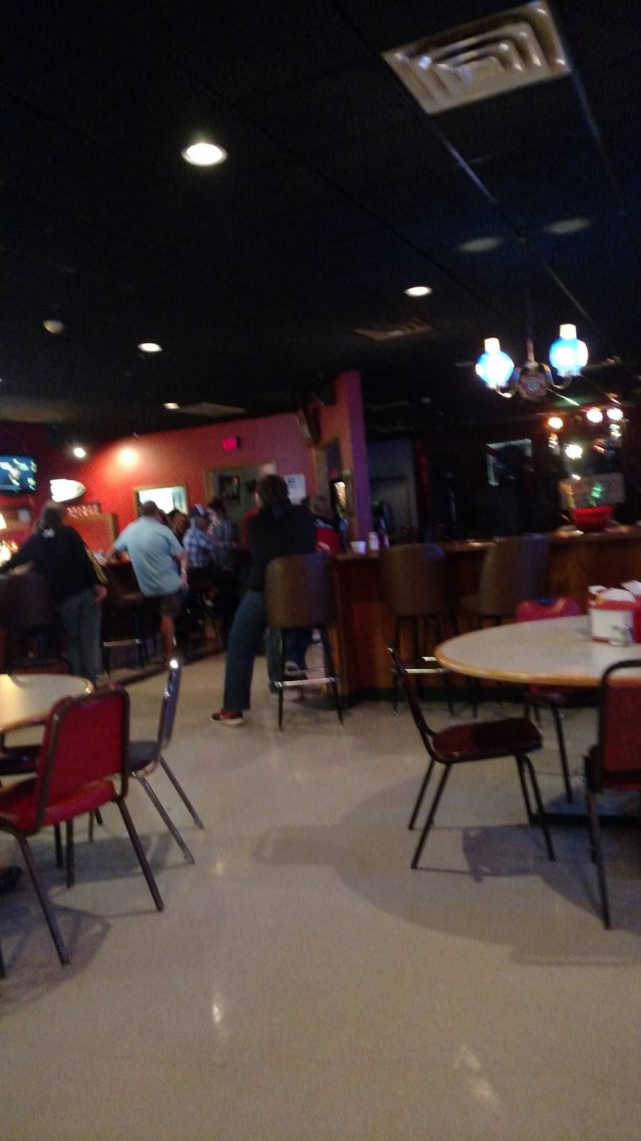 Red Room Bar & Restaurant | restaurant | 108 E Merrimac St, Dodgeville, WI 53533, USA | 6089357108 OR +1 608-935-7108