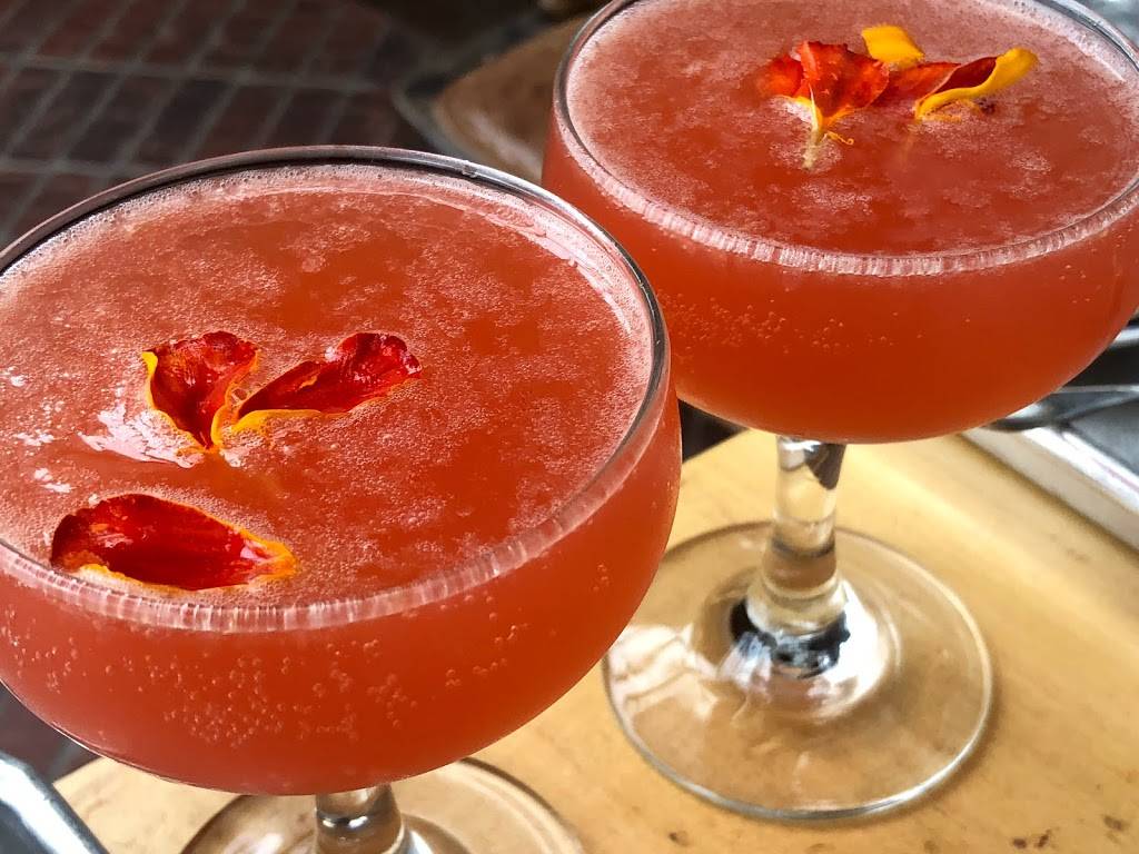 Wallflower | restaurant | 609 Rose Ave, Venice, CA 90291, USA | 4247448136 OR +1 424-744-8136