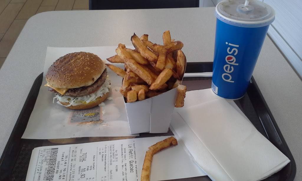 Le Petit Québec | restaurant | 2090 Boulevard Saint-Joseph, Drummondville, QC J2B 5L4, Canada | 8194782444 OR +1 819-478-2444