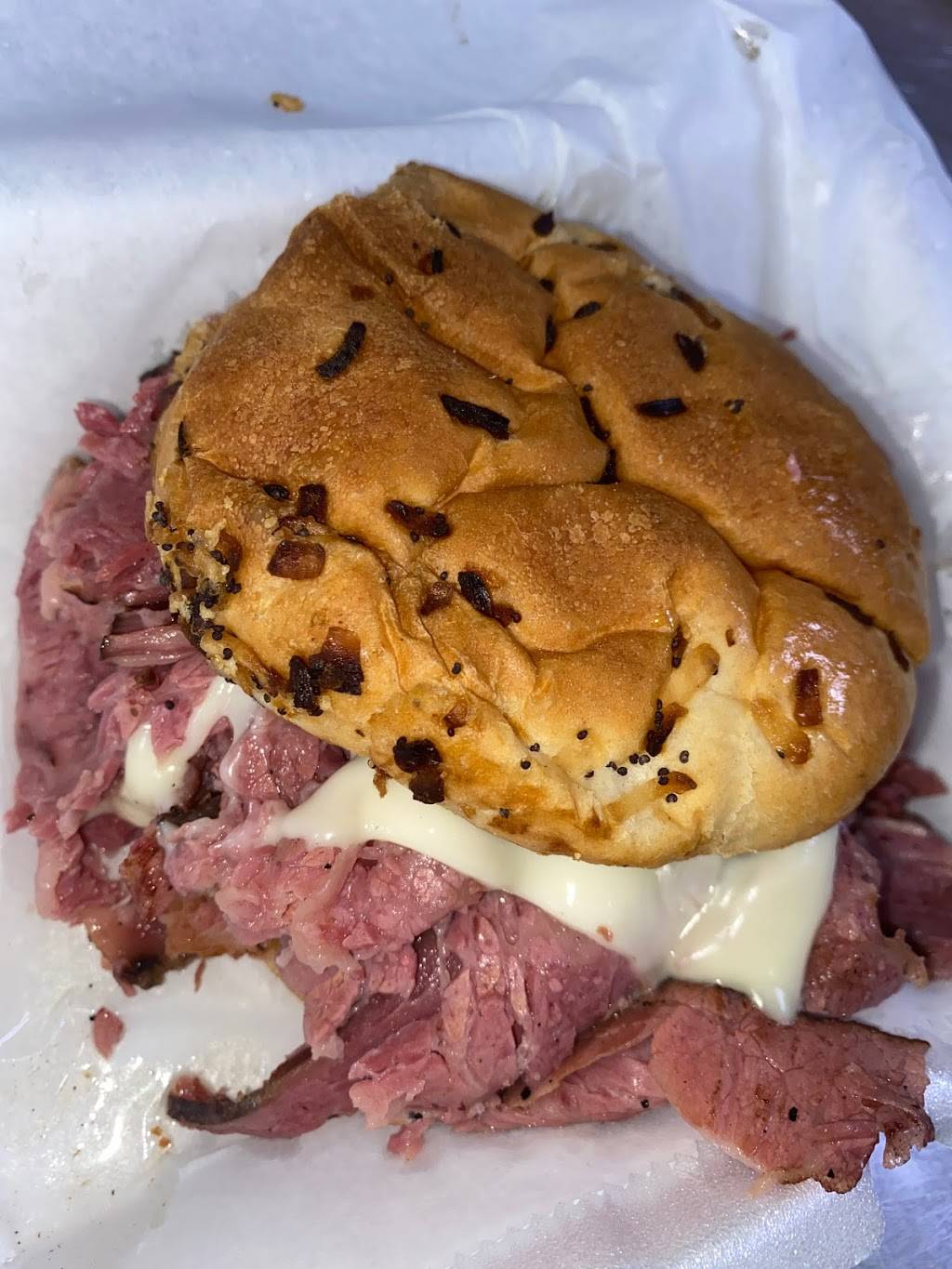 2 Fat Boyz And A Grill | restaurant | 1370 Oakwood, Detroit, MI 48217, USA | 3134069397 OR +1 313-406-9397