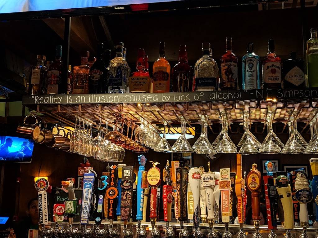 Bar Louie - International Plaza | night club | 2223 N Westshore Blvd #202, Tampa, FL 33607, USA | 8138741919 OR +1 813-874-1919