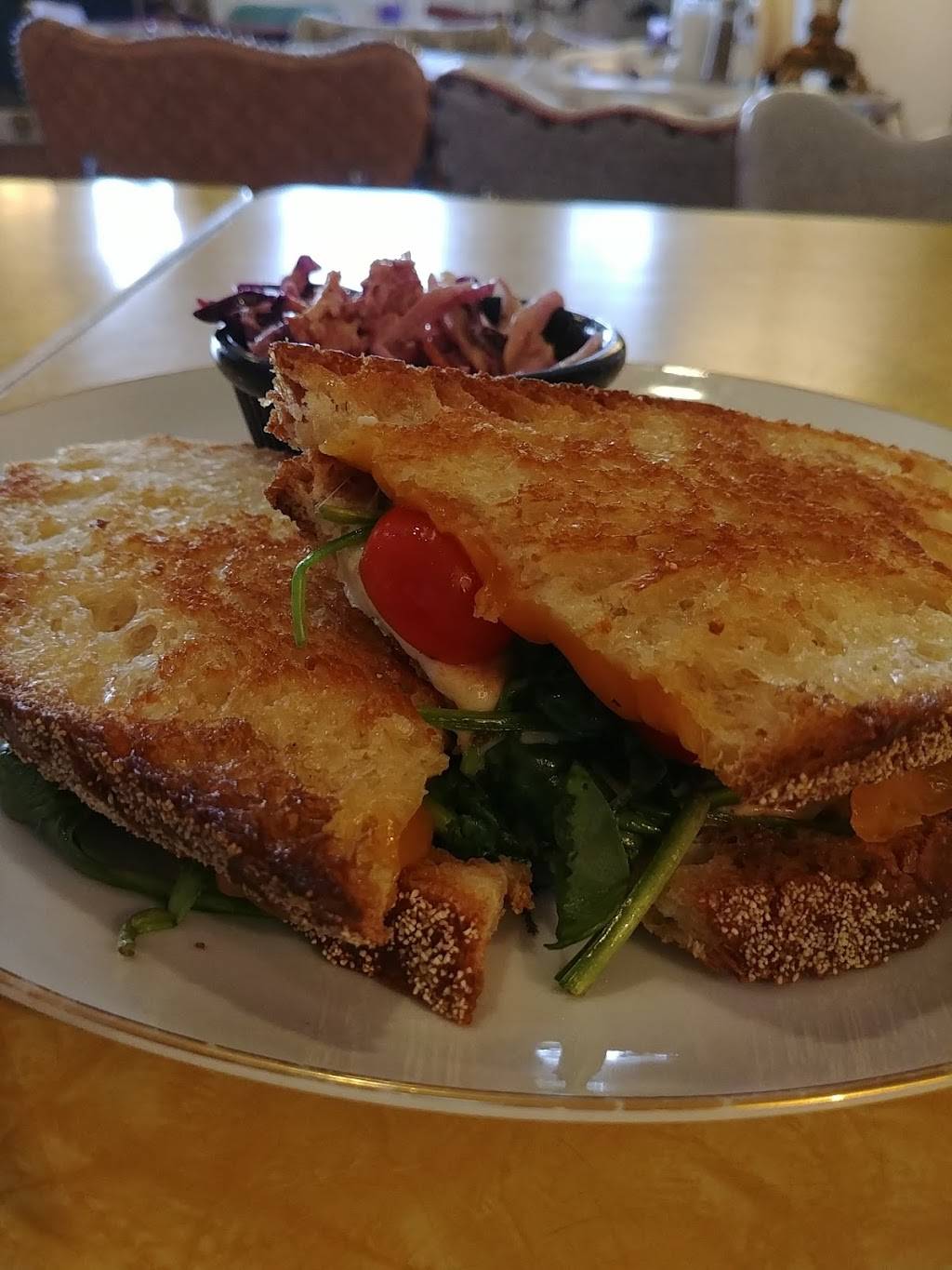 Pete & Kay Diner | restaurant | 946 King St W, Hamilton, ON L8S 1K8, Canada | 2892469043 OR +1 289-246-9043