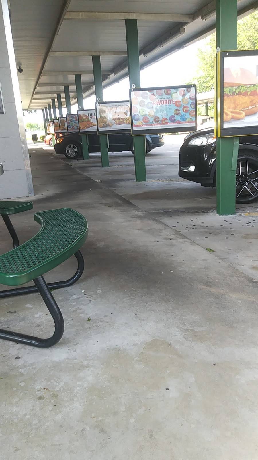 Sonic Drive-In | restaurant | 11921 E NW Hwy, Dallas, TX 75218, USA | 2143495475 OR +1 214-349-5475