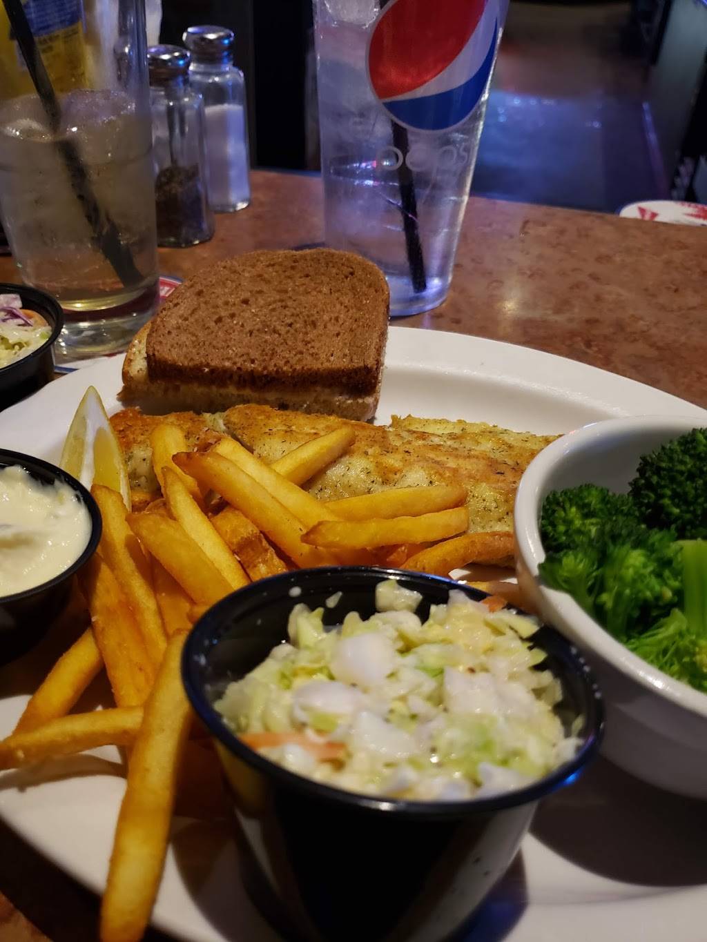 Stone Yard | restaurant | W3010 Edgewood Trail, Appleton, WI 54913, USA | 9209680222 OR +1 920-968-0222