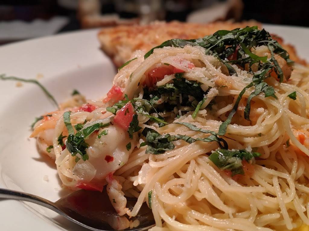 Charlestons Restaurant | restaurant | 1623 S Stapley Dr, Mesa, AZ 85204, USA | 4806359500 OR +1 480-635-9500