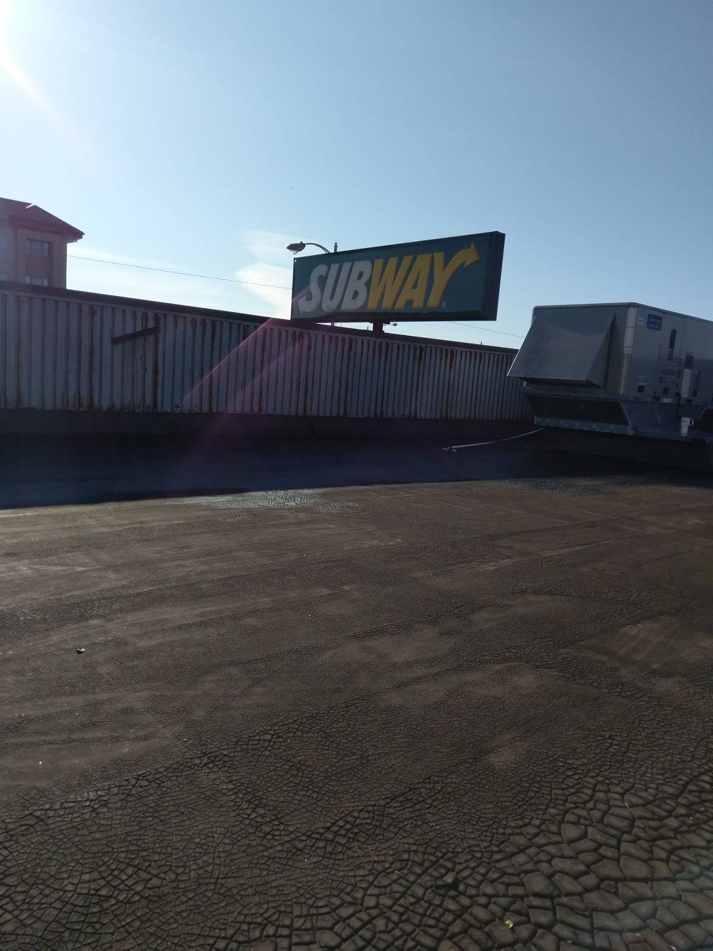 Subway | meal takeaway | 719 N Main St, Hutchinson, KS 67501, USA | 6206625111 OR +1 620-662-5111