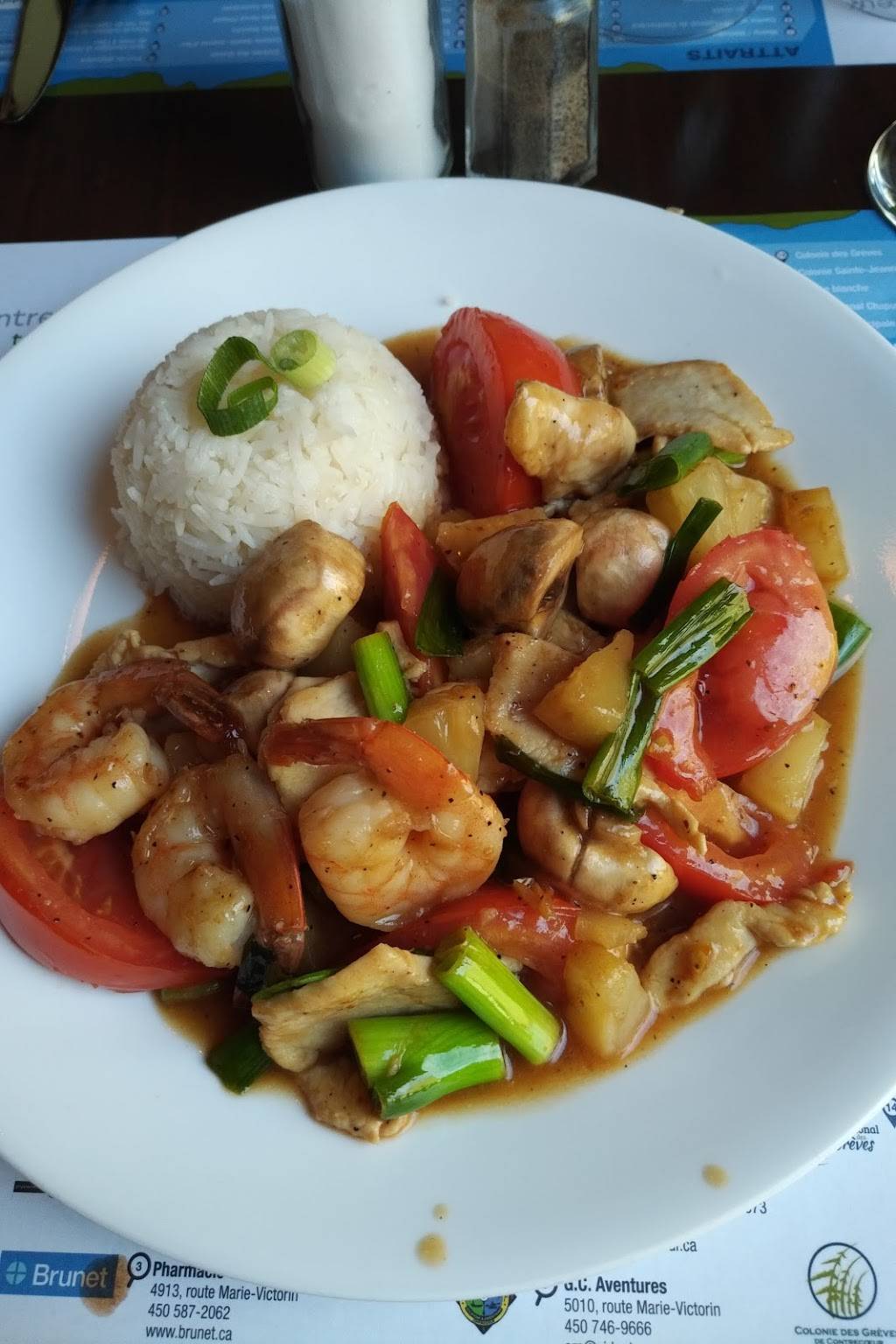 Chez Sakina | restaurant | 5161 QC-132, Contrecoeur, QC J0L 1C0, Canada | 4504010506 OR +1 450-401-0506