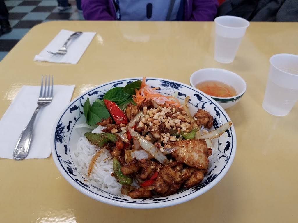 Pho City | restaurant | 2445 4th Ave S #108, Seattle, WA 98134, USA | 2066287075 OR +1 206-628-7075