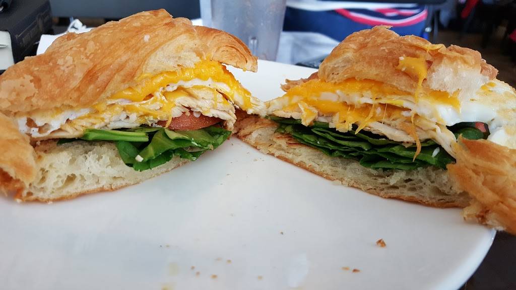 Benedicts Restaurant | restaurant | 2632 Bayshore Blvd, Dunedin, FL 34698, USA | 7277361600 OR +1 727-736-1600