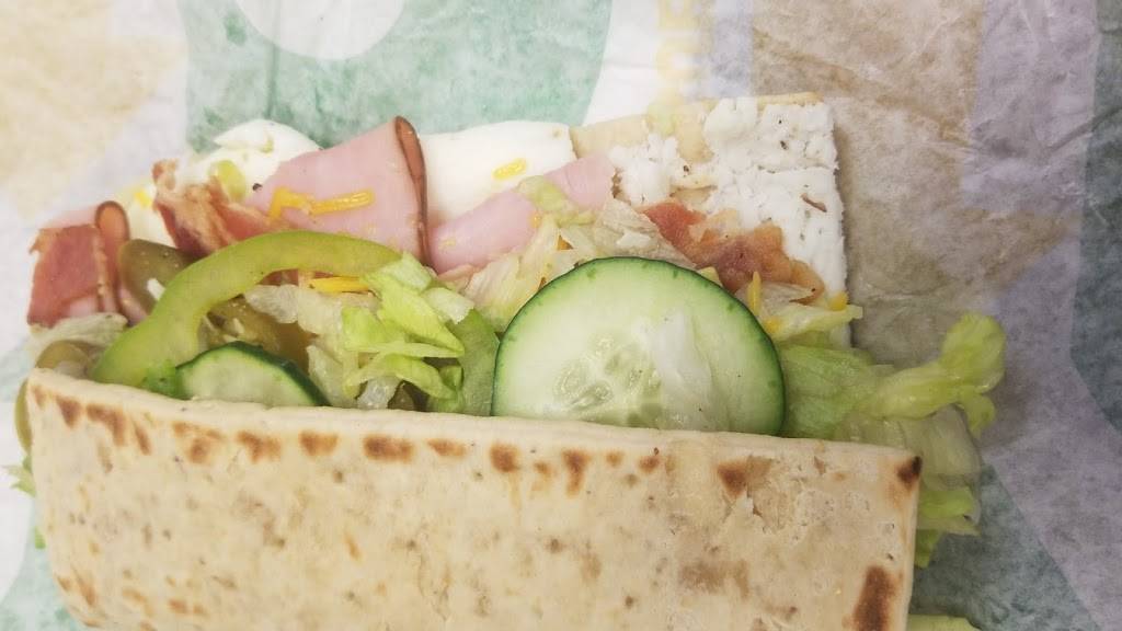 Subway | restaurant | 7110 Avenida Encinas Suite 100 Poinsettia Villlage, Carlsbad, CA 92011, USA | 7604769907 OR +1 760-476-9907