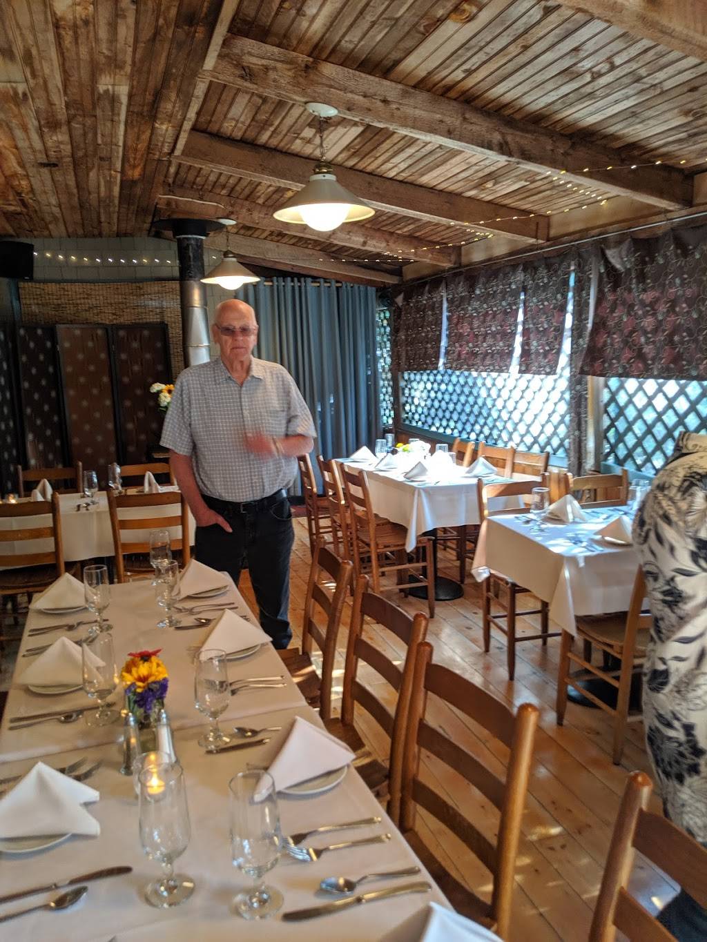 Burning Tree Restaurant | restaurant | 69 Otter Creek Dr, Otter Creek, ME 04660, USA | 2072889331 OR +1 207-288-9331