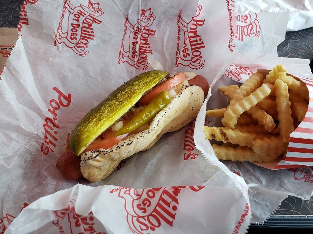 Portillos Hot Dogs | meal takeaway | 7740 W Roosevelt Rd, Forest Park, IL 60130, USA | 7083837557 OR +1 708-383-7557