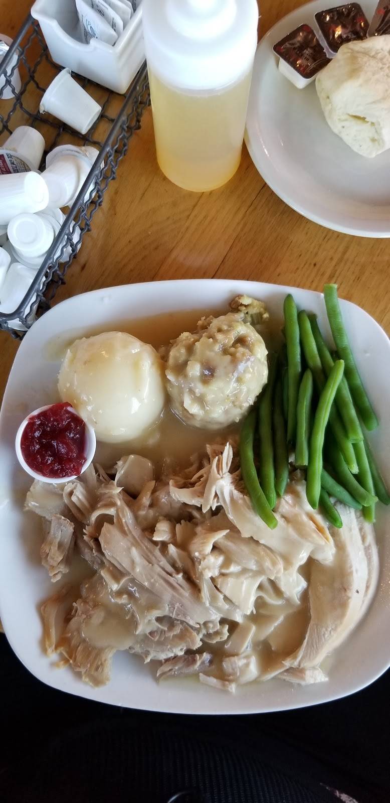 Gobblers of Gaylord | restaurant | 900 S Otsego Ave, Gaylord, MI 49735, USA | 9897329005 OR +1 989-732-9005