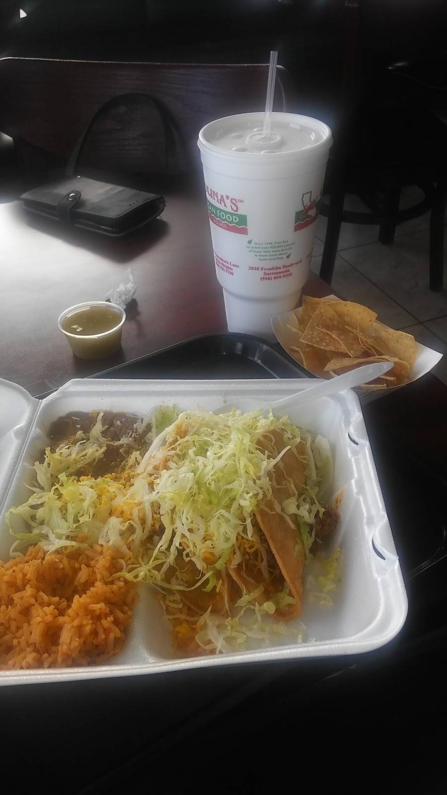 Carolinas Mexican Food | restaurant | 3840 Franklin Blvd, Sacramento, CA 95820, USA | 9164549325 OR +1 916-454-9325