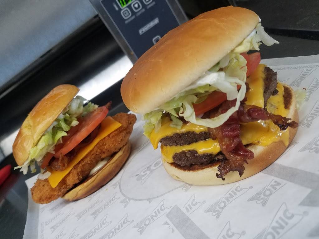 Sonic Drive-In | restaurant | 4687 N Blackstone Ave, Fresno, CA 93726, USA | 5592219300 OR +1 559-221-9300