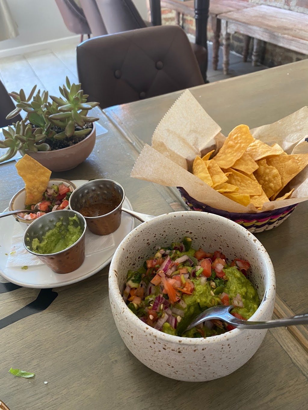 Cinco Mexican Kitchen | restaurant | 1758 W Lawrence Ave, Chicago, IL 60640, USA | 8722039971 OR +1 872-203-9971