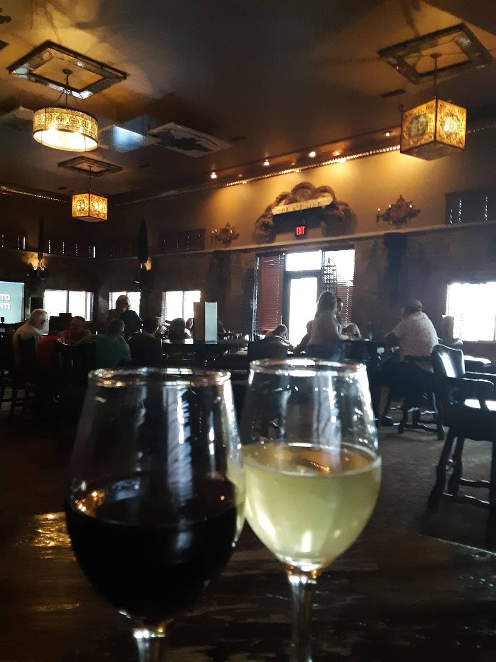 Tasting Room | restaurant | 2833-2895 N County Line Rd, De Soto, IL 62924, USA | 6189569910 OR +1 618-956-9910