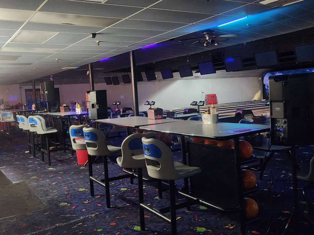 Vincis Bowling & Entertainment | meal takeaway | 15 E 500 N, Brigham City, UT 84302, USA | 4357231402 OR +1 435-723-1402