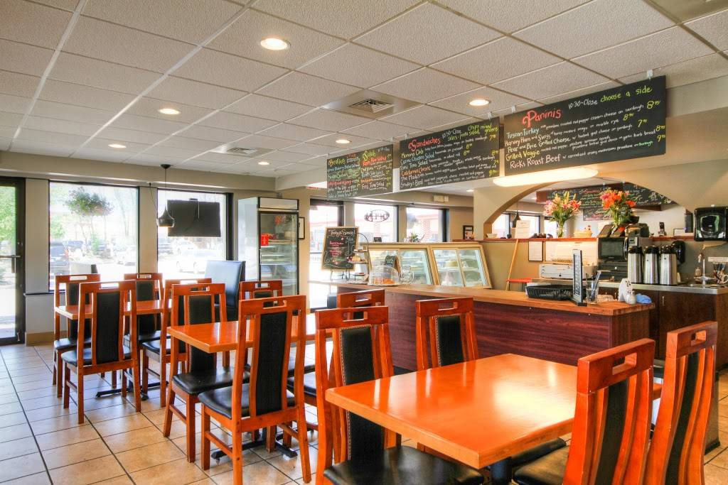 Rosies Coffee Bar & Bakery | bakery | 4604 Monona Dr, Madison, WI 53716, USA | 6084417673 OR +1 608-441-7673