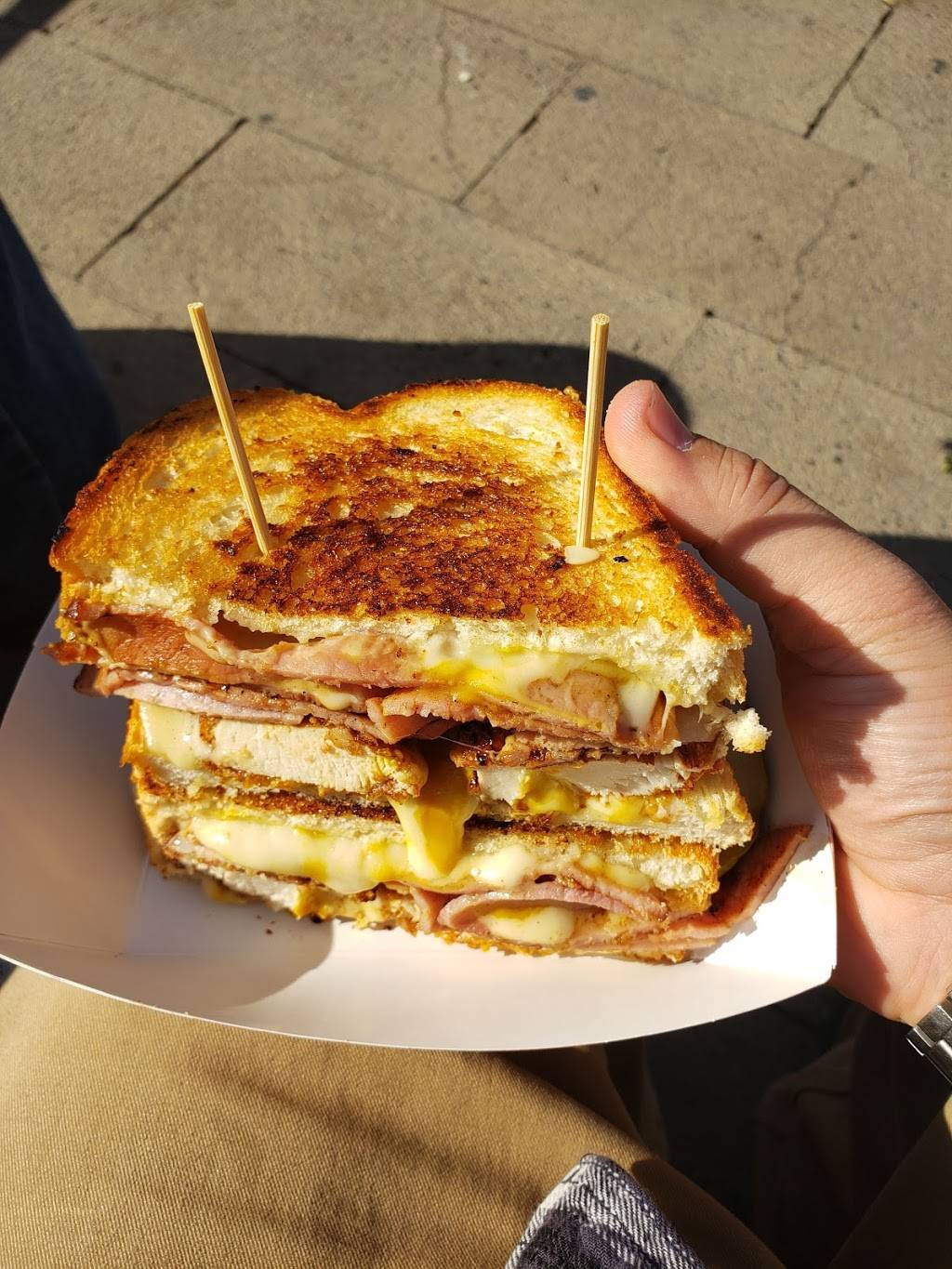 The Chicken Shack | restaurant | 1108 Fulton Mall, Fresno, CA 93721, USA | 5597249887 OR +1 559-724-9887