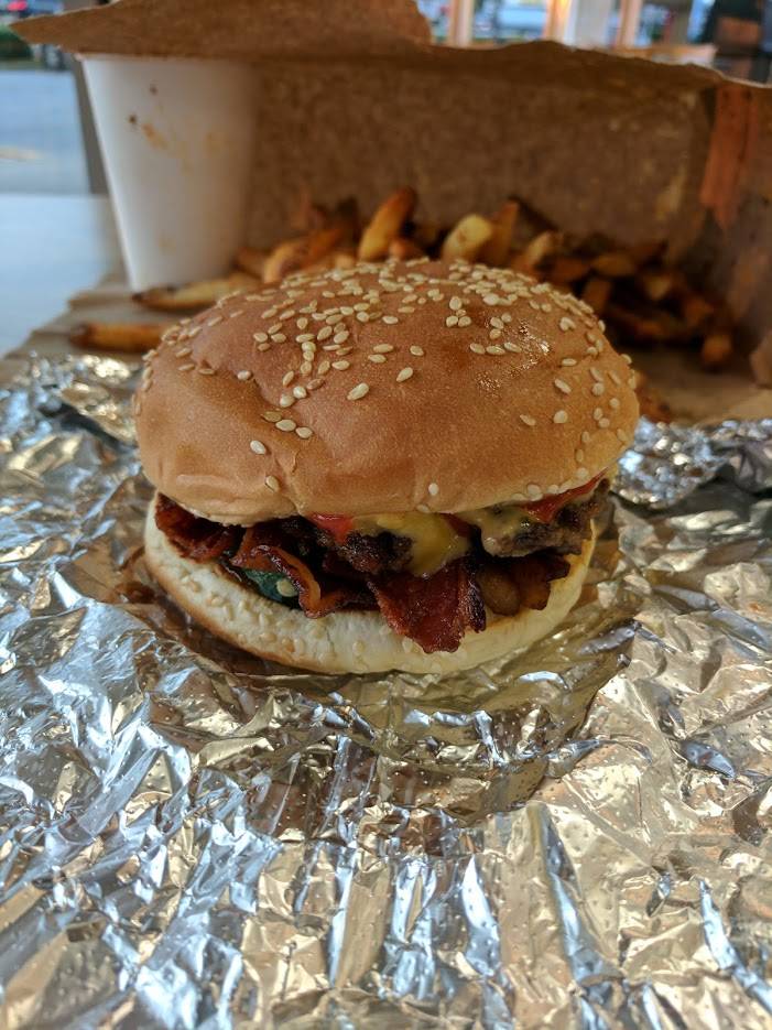 Five Guys | meal takeaway | 10061 San Jose Blvd, Jacksonville, FL 32257, USA | 9044935414 OR +1 904-493-5414