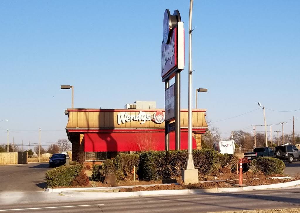 Wendys | restaurant | 3834 N Lincoln Blvd, Oklahoma City, OK 73105, USA | 4055253183 OR +1 405-525-3183
