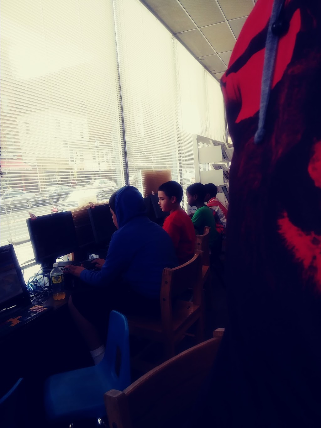 Bean Pot Restaurant | restaurant | 764 Park St, Hartford, CT 06106, USA | 8602468777 OR +1 860-246-8777