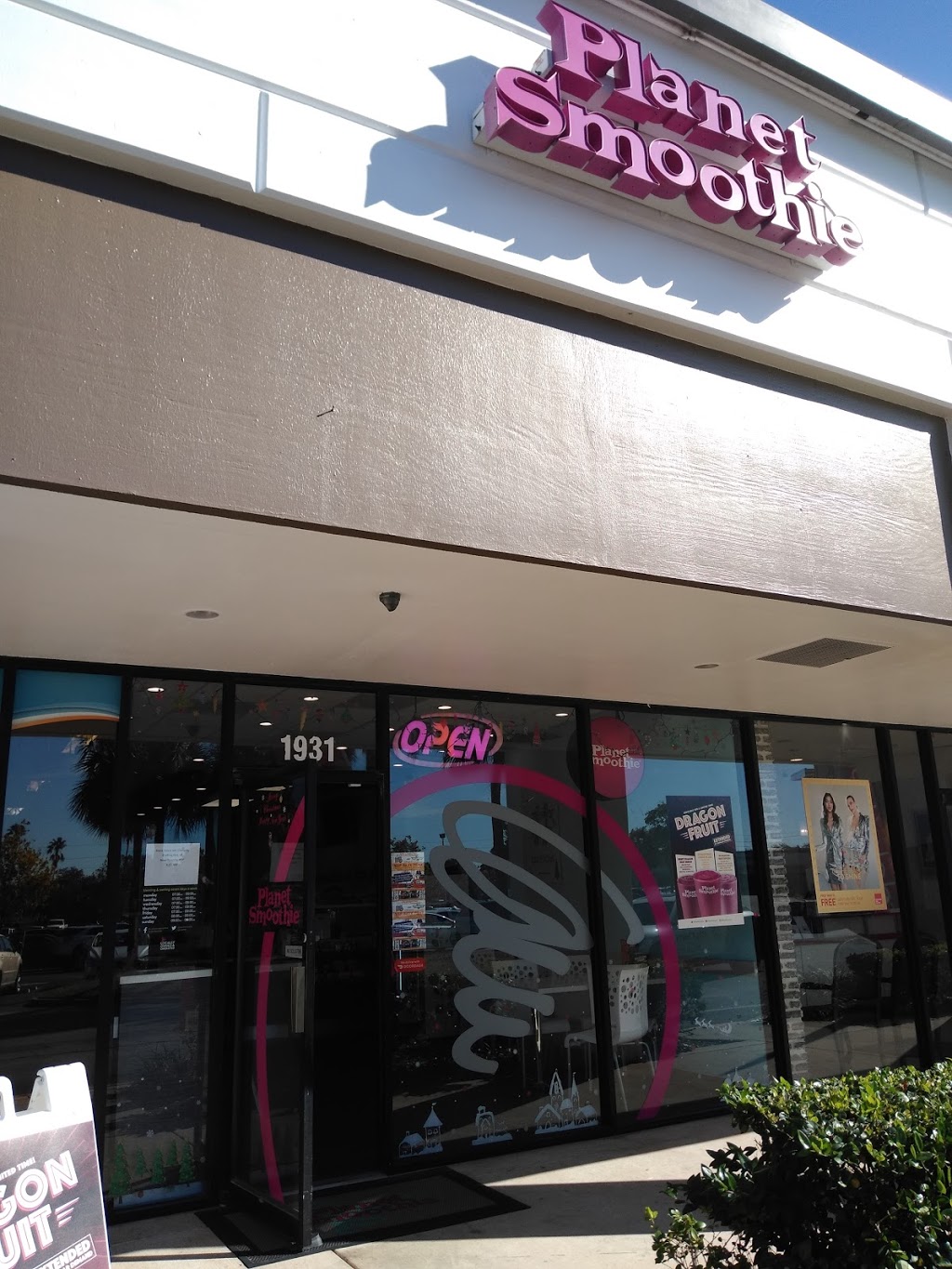 Planet Smoothie | restaurant | 1931 W Lumsden Rd, Brandon, FL 33511, USA | 8136624632 OR +1 813-662-4632