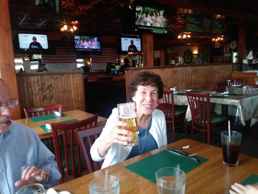 Breens Huntington Inn | restaurant | 704 Huntingdon Pike, Rockledge, PA 19046, USA | 2156638226 OR +1 215-663-8226