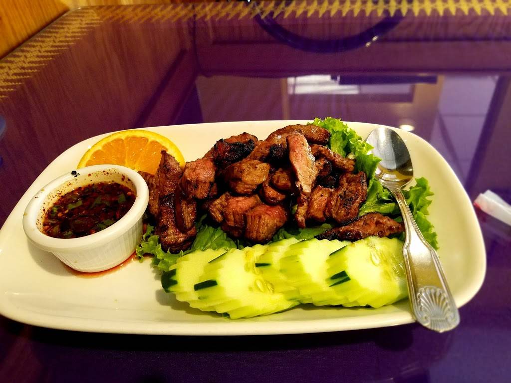 Thai Luang Restaurant | restaurant | 171 Elden St, Herndon, VA 20170, USA | 7034782233 OR +1 703-478-2233