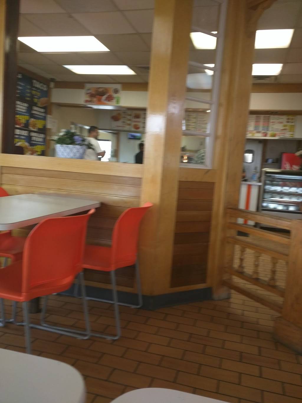 Louisiana Famous Fried Chicken | restaurant | 6150 Ramey Ave, Fort Worth, TX 76112, USA | 8173951037 OR +1 817-395-1037