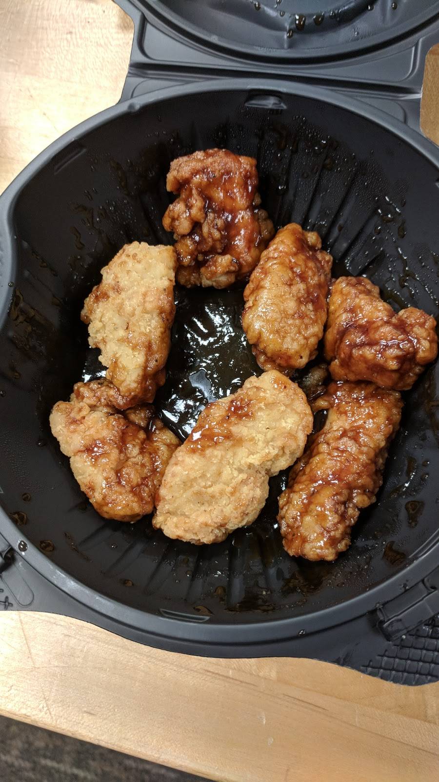 Pizza Hut | restaurant | 617 W 11th St, Indianapolis, IN 46202, USA | 3179178844 OR +1 317-917-8844