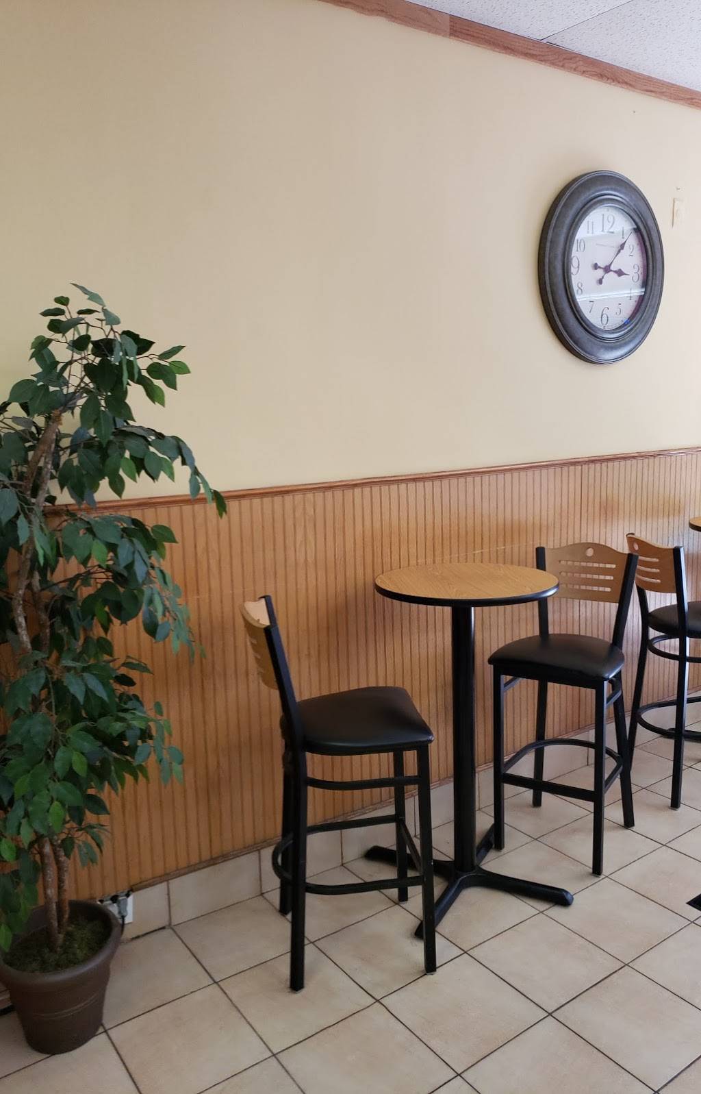 Minas Pizza & Restaurant | restaurant | 6151 Ridge Ave, Philadelphia, PA 19128, USA | 2154827010 OR +1 215-482-7010