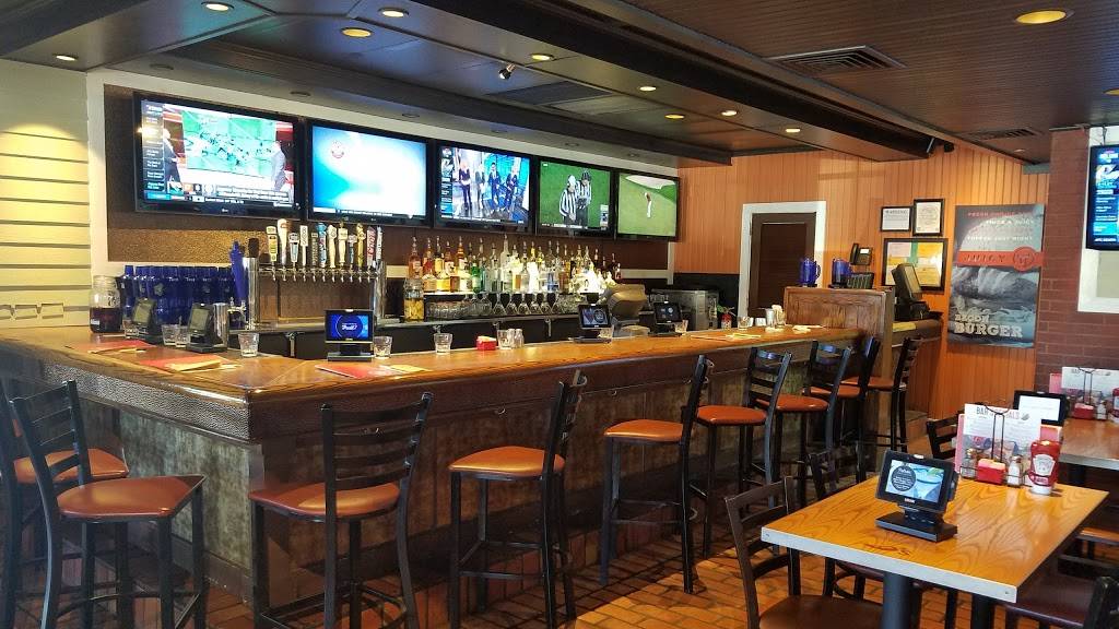 Chilis Grill & Bar | meal takeaway | 2221 N Rose Ave, Oxnard, CA 93036, USA | 8052780027 OR +1 805-278-0027