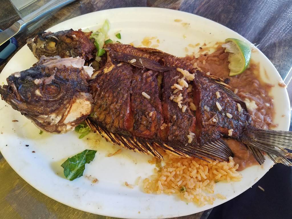 Lalos Grill Restaurant | restaurant | 429 Arbor Vitae St, Inglewood, CA 90301, USA | 3106777848 OR +1 310-677-7848