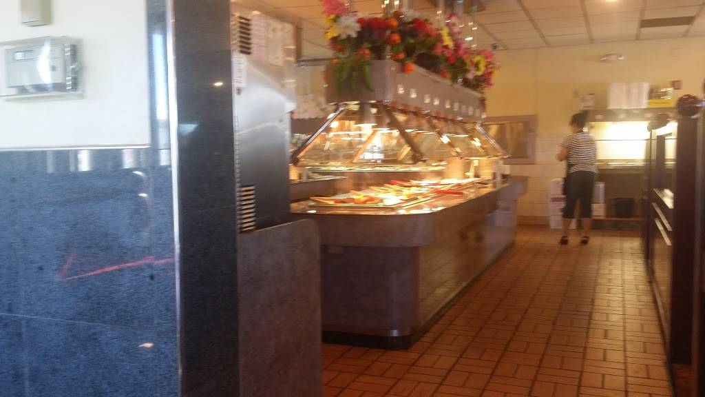 New China Buffet | restaurant | 2830 S 108th St, Milwaukee, WI 53227, USA | 4143217777 OR +1 414-321-7777