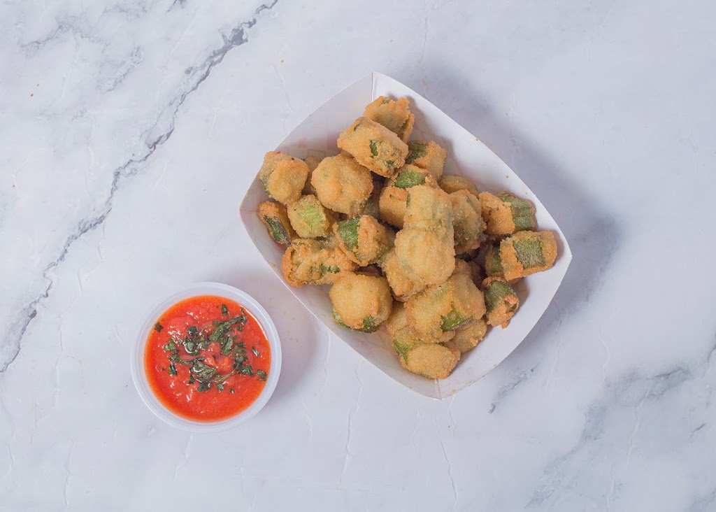 Crowns Fish & Chicken | meal takeaway | 420 N Austin Blvd, Oak Park, IL 60302, USA | 6302996476 OR +1 630-299-6476