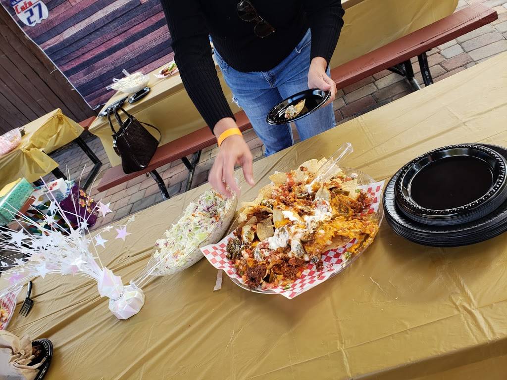 Cafe 27 Bar & Grill | cafe | 4690 US-27, Southwest Ranches, FL 33332, USA | 9546591199 OR +1 954-659-1199