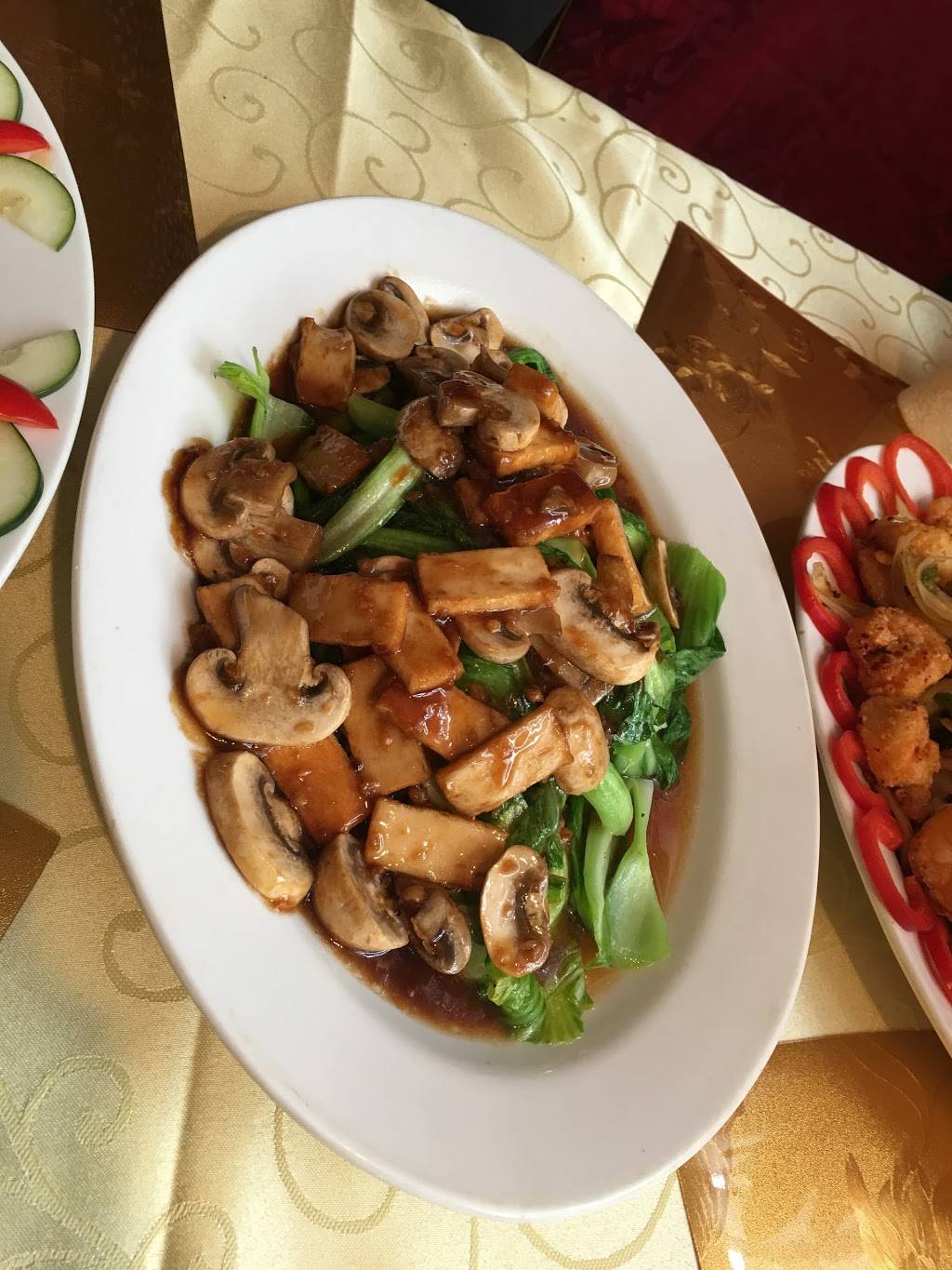 Red Star | restaurant | 13944 Michigan Ave, Dearborn, MI 48126, USA | 3135811451 OR +1 313-581-1451