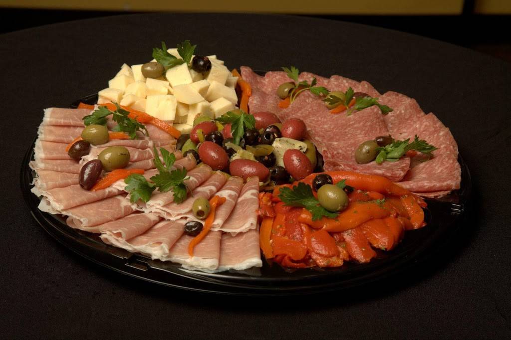 Frankies Deli | restaurant | 4, Yorktown Shopping Center, Lombard, IL 60148, USA | 6306277977 OR +1 630-627-7977