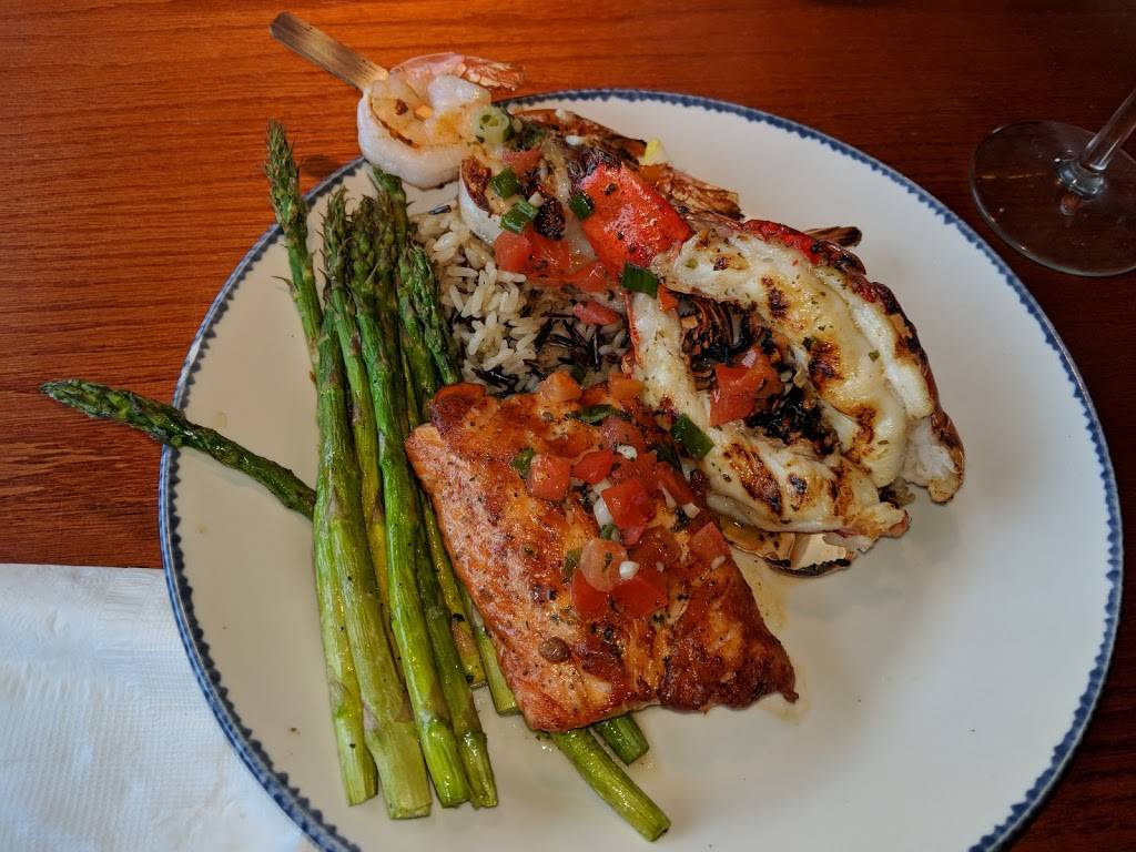 Red Lobster | restaurant | 230 Cypress Gardens Blvd, Winter Haven, FL 33880, USA | 8632948844 OR +1 863-294-8844