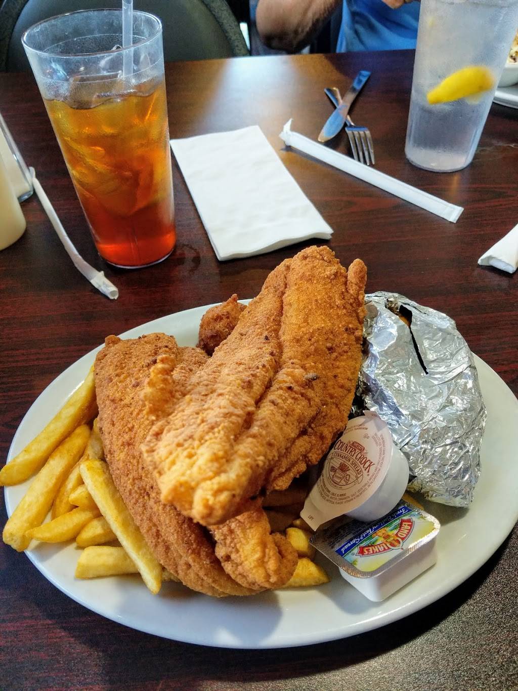 Jinrights Seafood House | restaurant | 2815 Glynn Ave, Brunswick, GA 31520, USA | 9122671590 OR +1 912-267-1590