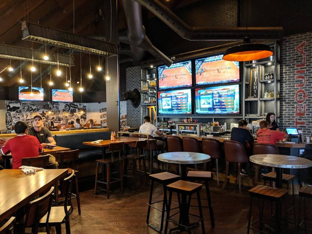 Lone Star Texas Grill | restaurant | 930 Dixon Rd, Etobicoke, ON M9W 1J9, Canada | 4166747777 OR +1 416-674-7777