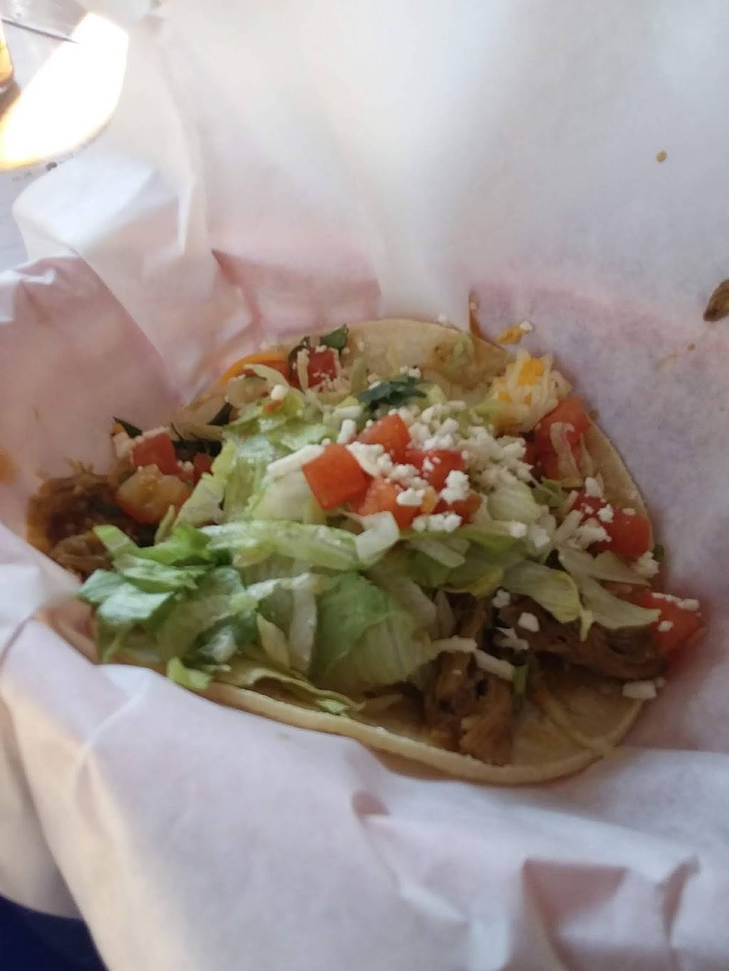 Fuzzys Taco Shop | restaurant | 2706 Elm St, Dallas, TX 75226, USA | 2146538226 OR +1 214-653-8226