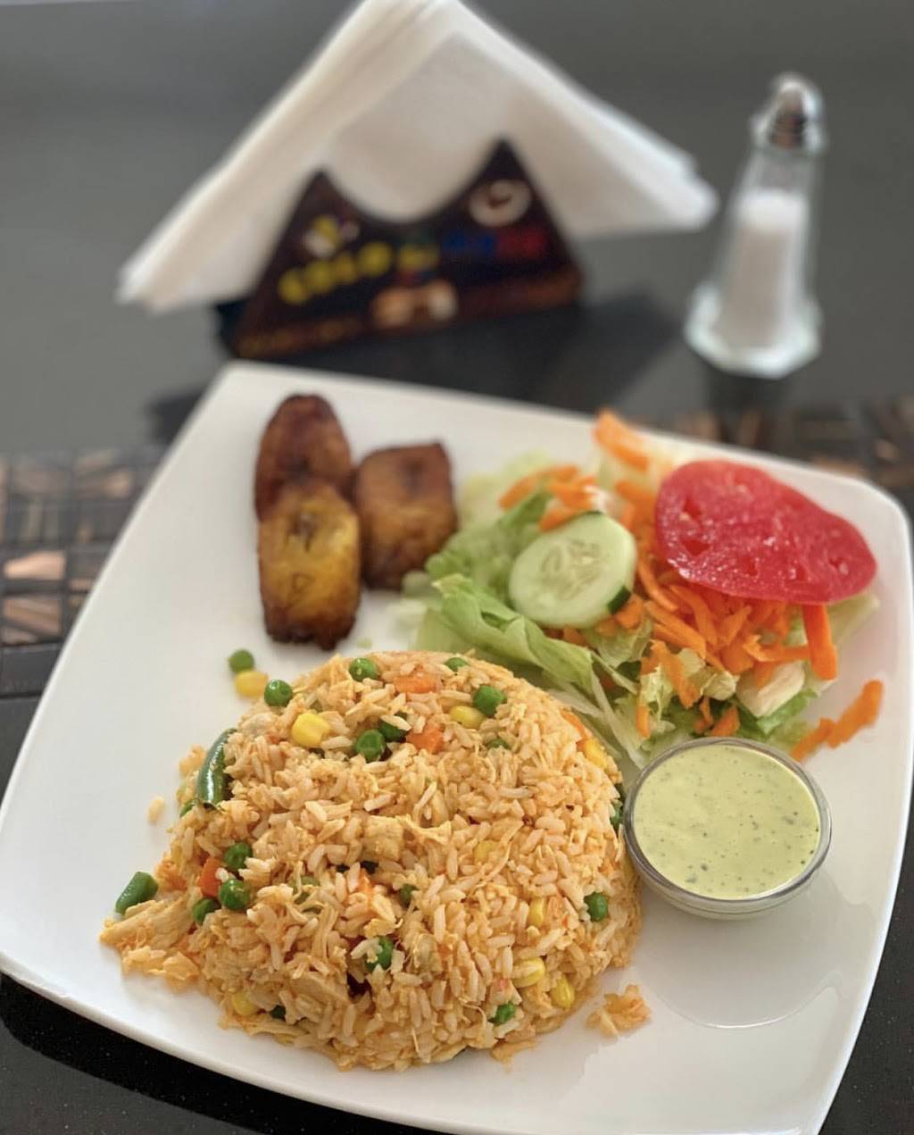 The Colombian Point Restaurant | restaurant | 402 N Washington Blvd, Sarasota, FL 34236, USA | 9413164045 OR +1 941-316-4045