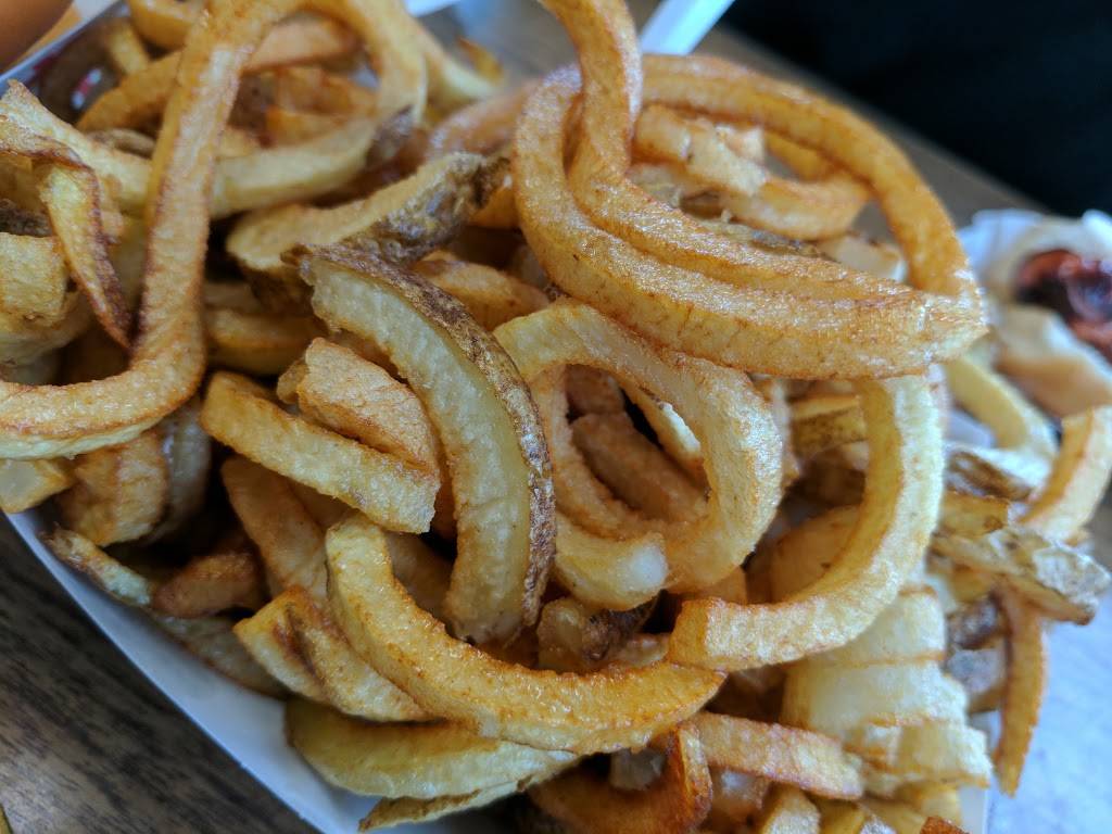 Sullivans Charbroil | restaurant | 3590 E Main St, Fredonia, NY 14063, USA | 7166726225 OR +1 716-672-6225