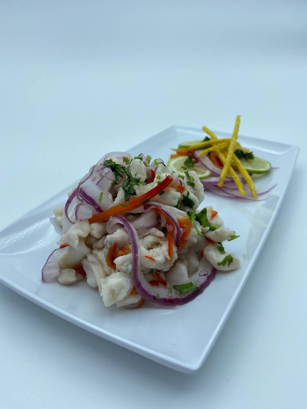 Lemon seafood | restaurant | 2900 Manatee Island Dr, Orlando, FL 32824, USA | 4076403748 OR +1 407-640-3748
