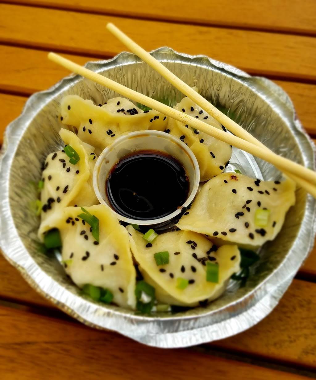 Dina’s Dumpling | restaurant | 805 E Colorado Blvd, Pasadena, CA 91101, USA | 9092670747 OR +1 909-267-0747